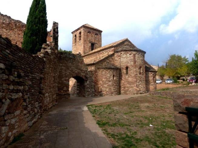 Castellnou de Bages, pueblo donde el anunciante deja parte de su herencia. 