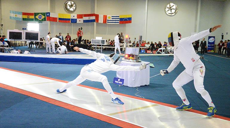 La esgrima es un deporte que requiere una infraestructura muy costosa para implementar en los municipios. | Martín Numbela