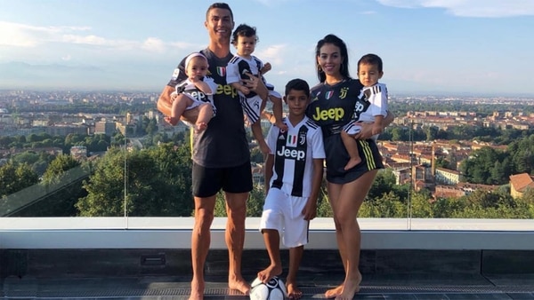 Junto a Georgina, madre de su hija Alana Martina, Cristiano Ronaldo ha formado una gran familia