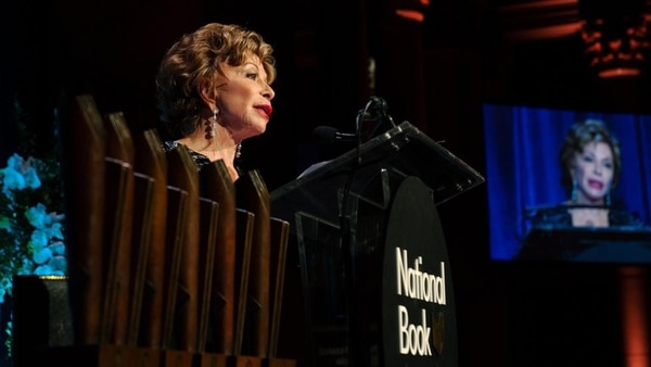 Isabel Allende durante la entrega del galardón
