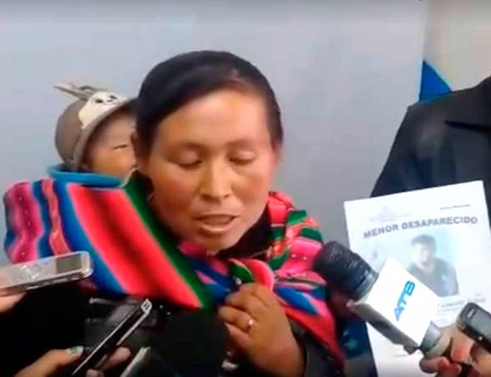 LOS PADRES DEL  MENOR, SUPUESTAMENTE SACRIFICADO EN LA MINA SANTA BARBARA, LOCALIDAD AUCAPATA.