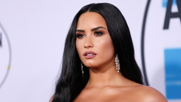 Demi Lovato tuvo un fuerte cruce con una fanática (Reuters)