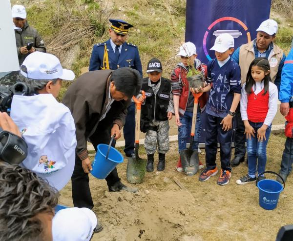 Presidente Morales Inaugura Campaña “mega100bra” Para Plantar 100000 árboles En La Paz Ejutv 1977