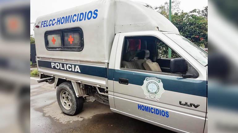 Ambulancia de homicidios de la Felcc fuera de servicio, ayer. | Carmen Challapa