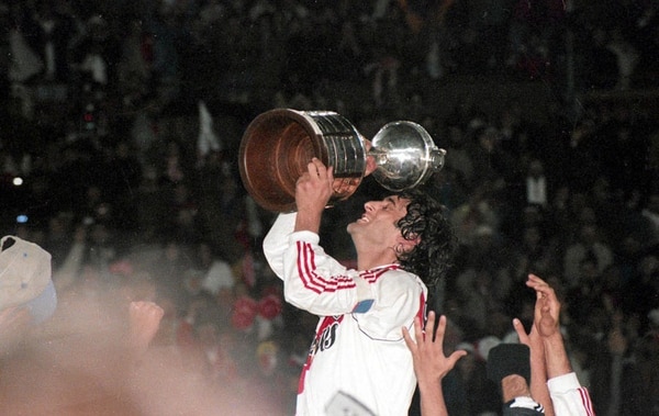 Enzo Francescoli conquistó la Copa Libertadores 1996
