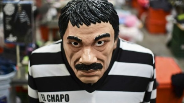 La detención del capo, en 2016, desató un furor en el mercado pirata, que pedía mercancía alusiva al capo (Foto: AFP)