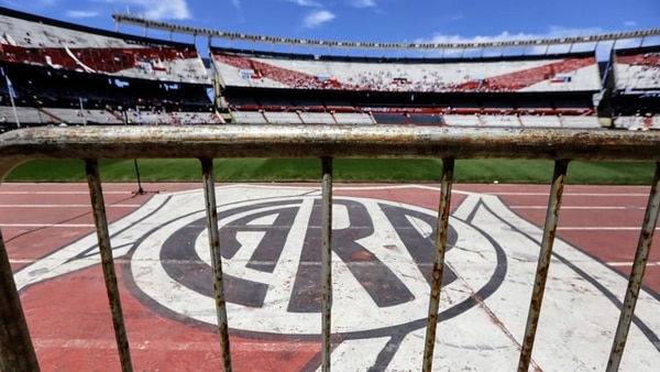 Los estadios argentinos están muy lejos a nivel estructura de los brasileños (Nicolás Aboaf)