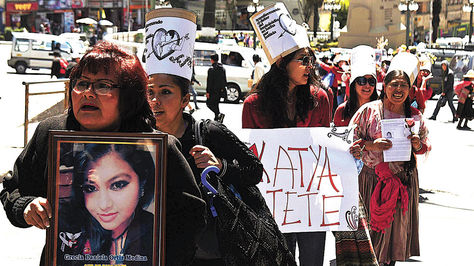 La Paz. Marcha de familiares de víctimas de feminicidio.
