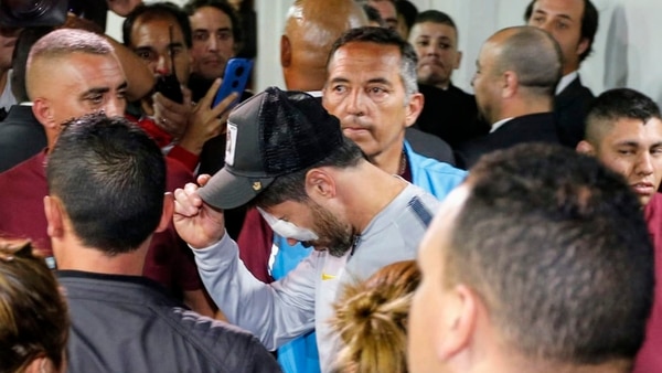 Pablo Pérez fue el futbolista más afecto por los ataques al bus de Boca Juniors (Nicolás Aboaf)
