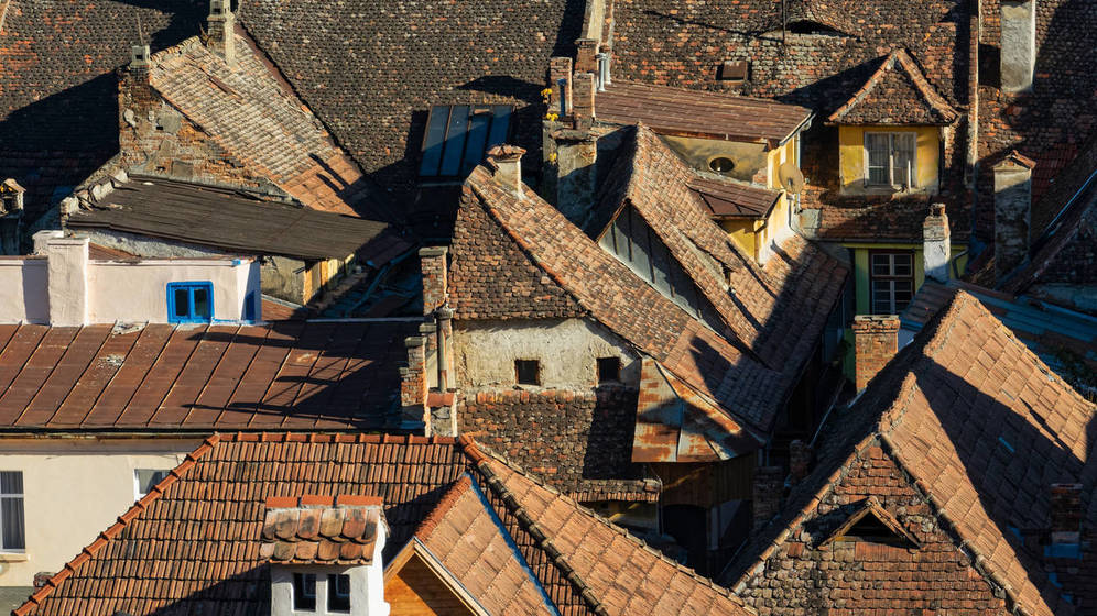 Foto: Los tejados de Sighisoara, en Transilvania. (iStock)