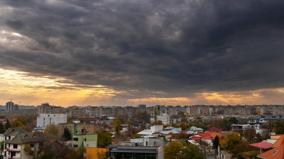 Una tormenta se cierne sobre Bucarest. (iStock)