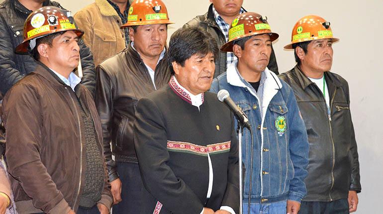 El presidente Evo Morales y dirigentes de Fencomin. | ABI