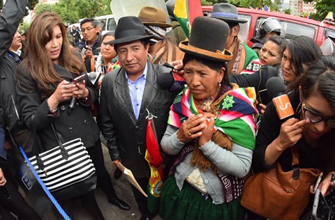 Rafael-Quispe-presenta-candidatura-por-el-MAS-en-medio-de-agresiones