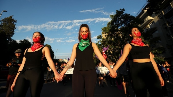 Manifestaciones callejeras en favor de la ley (Reuters)