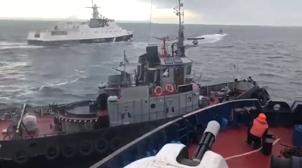 El momento de la colisión en el estrecho de Kerch