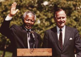 Muere George Bush padre, el presidente que selló el fin de la Guerra Fría