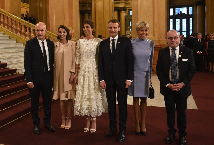 Horacio Rodríguez Larreta, Bárbara Diez, Juliana Awada, Emmanuel y Brigitte Macron y el Canciller argentino Jorge Faurie (Presidencia)
