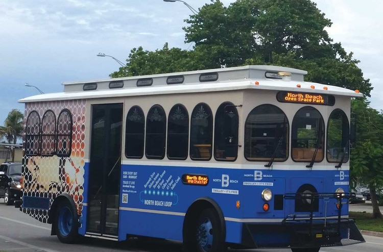 El sistema de trolleys de Miami Beach tiene tres recorridos combinables y es gratuito.