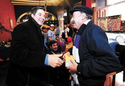 Marcelo Claure (izq.) y Guido Loayza en un encuentro anterior en La Paz. Foto: Daniel Walker-Archivo