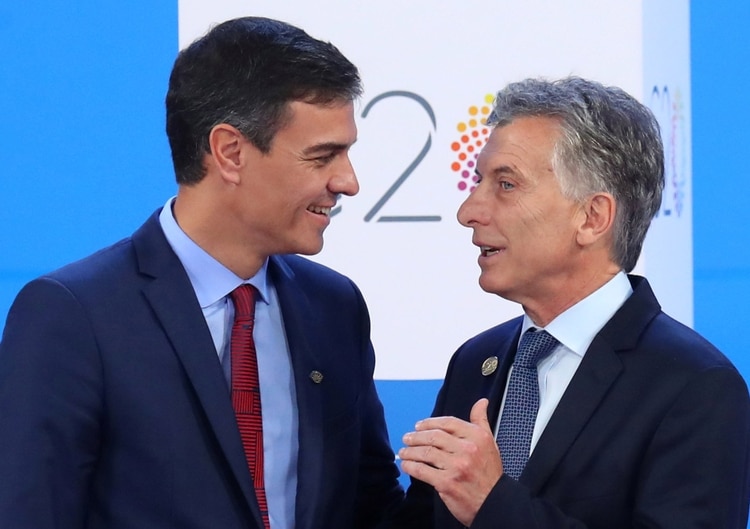 Pedro Sánchez y Mauricio Macri, durante la cumbre del G20 en Argentina (Reuters)