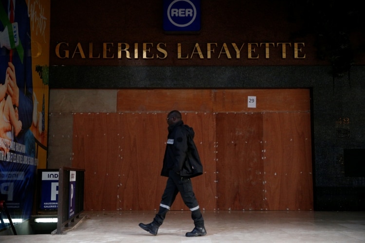Las Galeries Lafayette, cerradas (REUTERS/Stephane Mahe)
