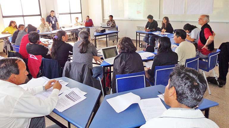 Cineastas locales socializando el proyecto de ley. | Cortesía