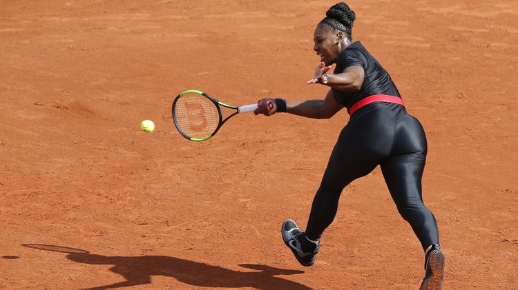 La vestimenta que usó Serena Williams en Roland Garros (AP)