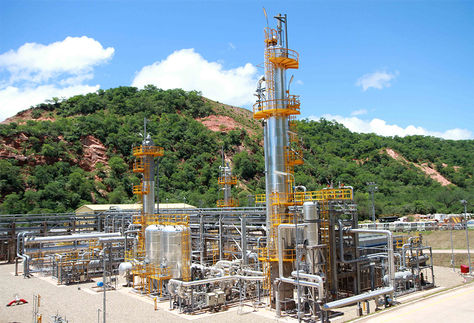 Energía. Planta de Tratamiento de Gas del campo Sábalo, en Tarija.