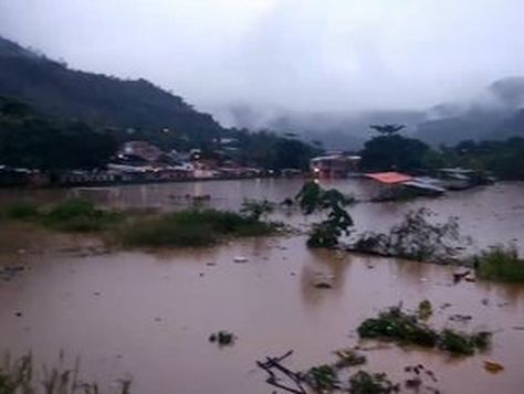 La inundación enTipuani por efecto de las lluvias y la riada