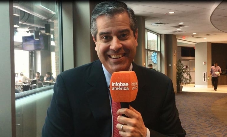 Álvaro Martín, la inconfundible voz de la NBA en ESPN