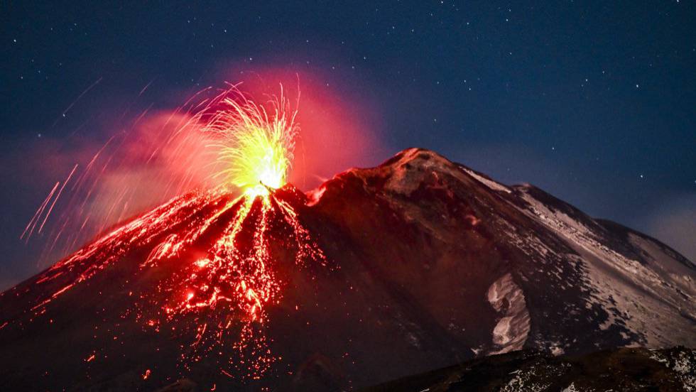 El Volc N Etna Entra En Erupci N Eju Tv