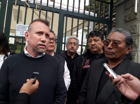 Lema y Untoja en las puertas del TSE.