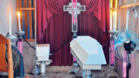 Diana Rocha y su bebé fueron velados por familiares y amigos.