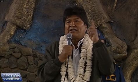 El presidente Morales en el acto de recepción de proyectos para el programa Mi Agua.