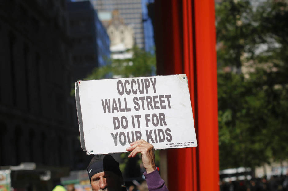 Un manifestante de Occupy Wall Street en el Parque Zuccotti, en Nueva York. (Reuters)