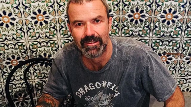 Pau Dones (@jarabeoficial)