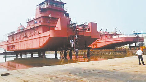 Asia. Dos de las 16 barcazas que Bolivia mandó a fabricar en 2009.