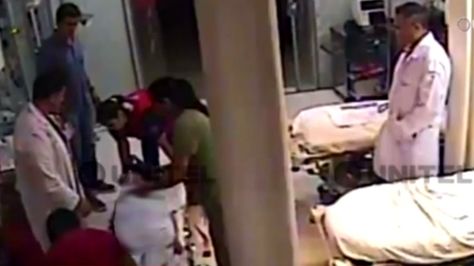 Una imagen de la cámara de seguridad del hospital donde fue trasladada la joven víctima del caso de violación.