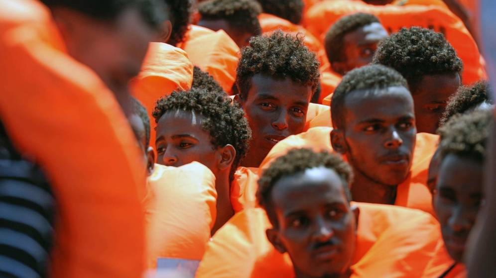 Foto: Imagen de archivo de varios inmigrantes rescatados por la ONG SOS MediterrÃ¡nÃ©e 