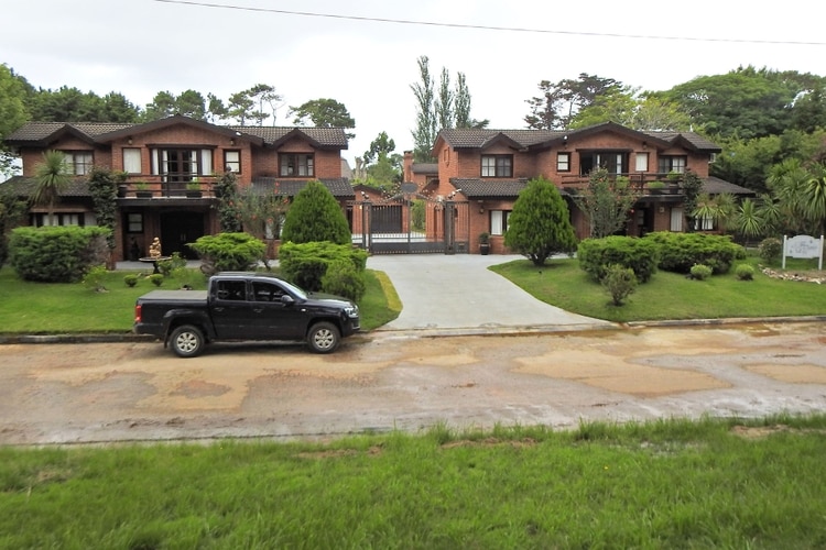 Lulú negaba su vínculo gitano pero su padre era conocido como el “príncipe internacional de los gitanos”. La suite principal de la vivienda se llamana “Lulukhy”