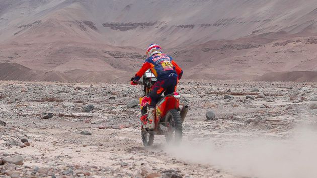 Sunderland se quedó con la quinta etapa entre las motos en el Dakar