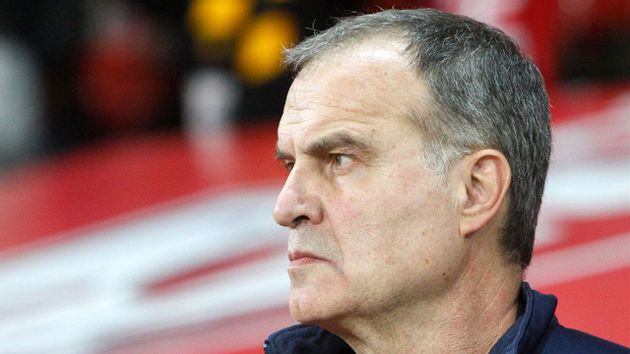 Acusan a Marcelo Bielsa por espiar a un rival... Â¡Y el 