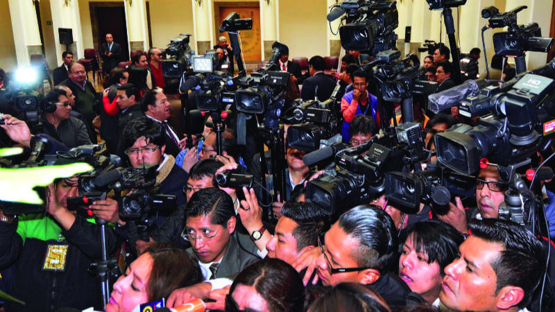 Gobierno planteó 6 juicios penales a periodistas obviando la Ley de Imprenta