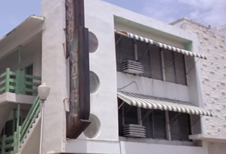 La famosa escena de la motosierra de “Scarface” fue la única que se rodó en Miami (Universal)