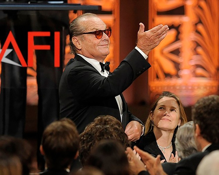 Jack Nicholson recibiendo AFI Life Achievement Award Honoring Shirley MacLaine en 2012