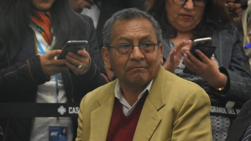 Milton Gómez, el ministro de los cinco días, retorna al gabinete