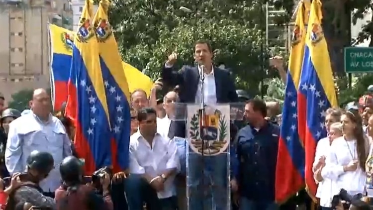 Juan Guaidó juró este miércoles como presidente encargado de Venezuela