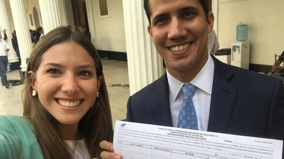 Foto: Fabiana junto a su marido, Juan GuaidÃ³. (Instagram)