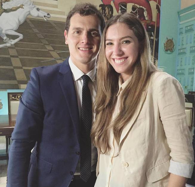 Fabiana junto a Albert Rivera. (Instagram)