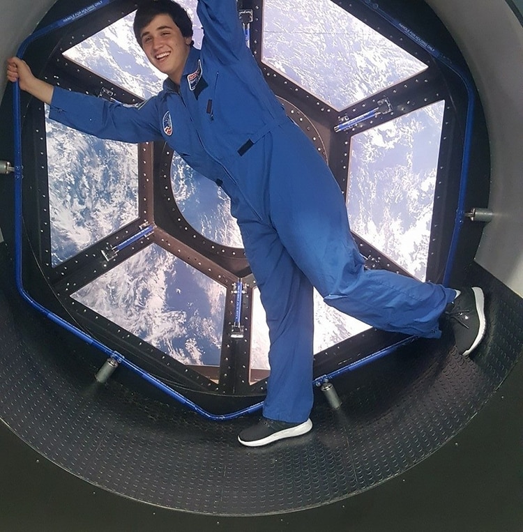 Una fotografía de Joaquin Cortacans en 2016, durante su experiencia en la NASA. (Facebook)